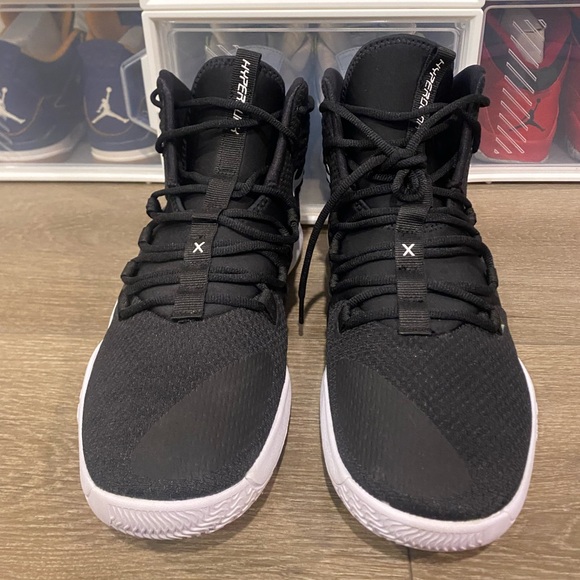 Nike Hyperdunk X TB Black & White Size 10 - Picture 5 of 6